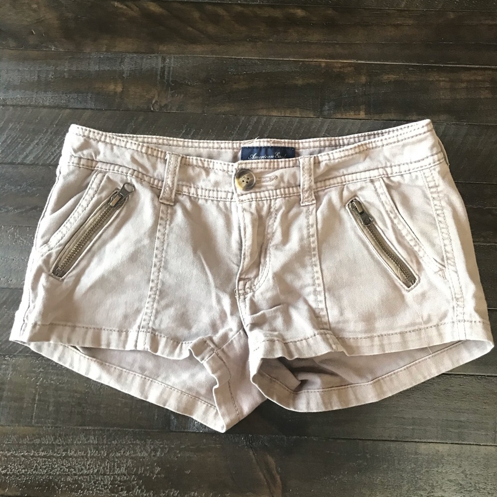 AEO BROWN CARGO SHORT SHORTS